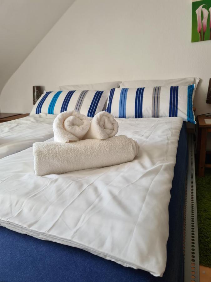 Ferienwohnung Schwetzingen Exterior foto