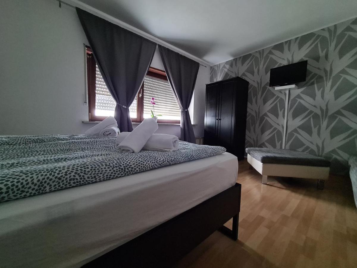 Ferienwohnung Schwetzingen Exterior foto